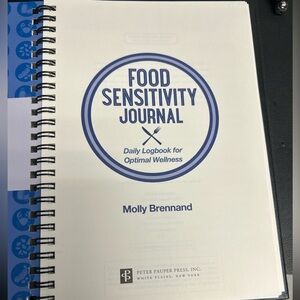 Food Sensitivity Journal by Peter Pauper Press